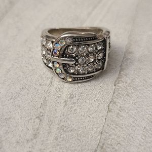 Premier Designs: Buckle Up sz 7